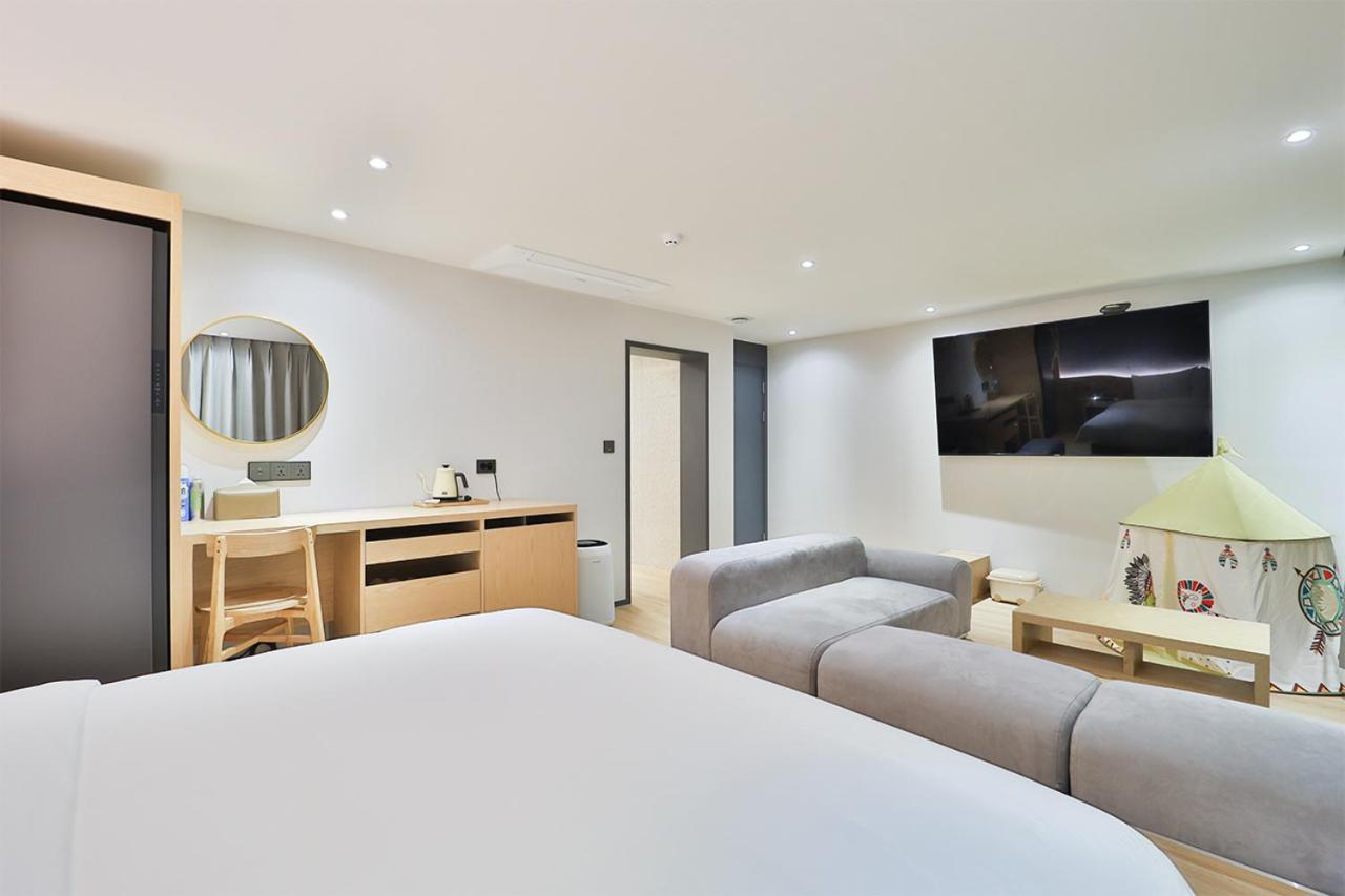 אולסן Custom Hotel מראה חיצוני תמונה