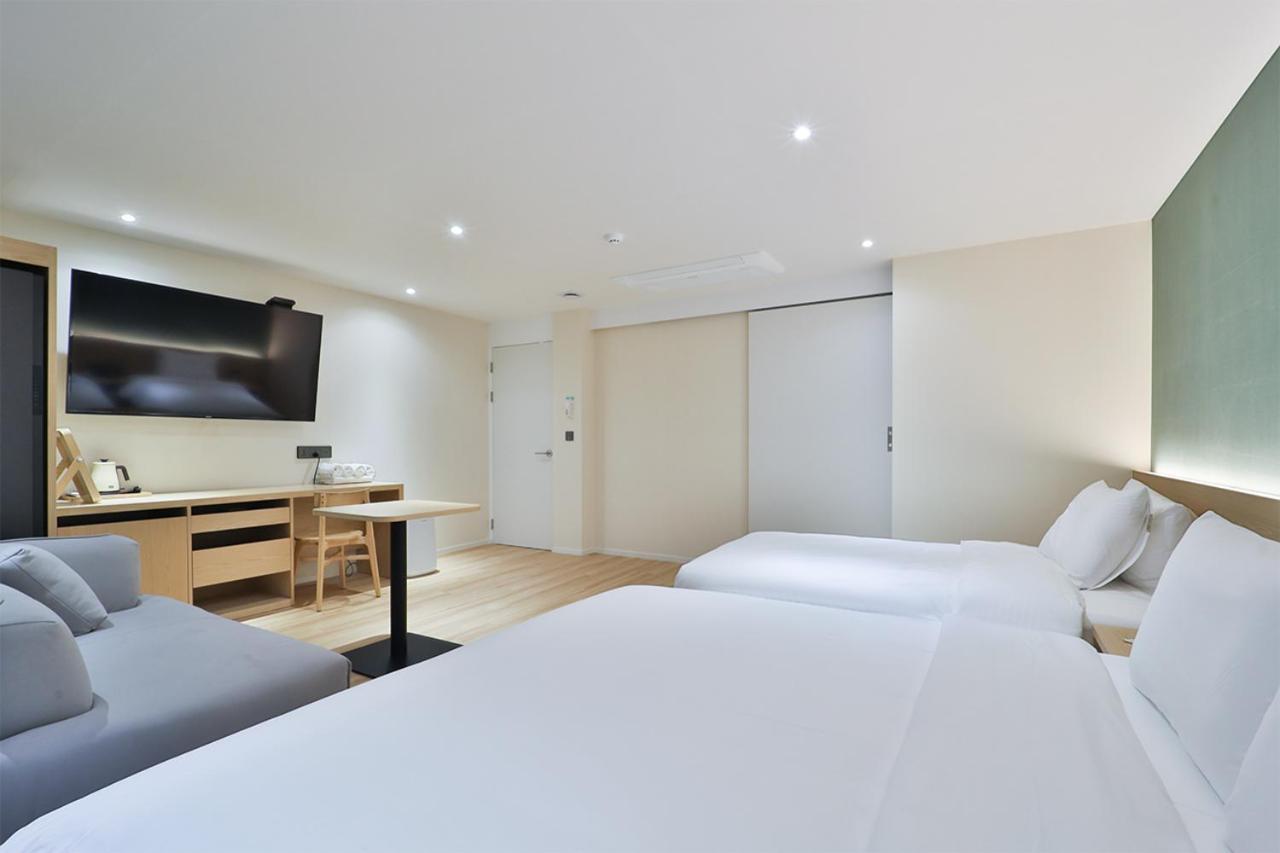 אולסן Custom Hotel מראה חיצוני תמונה