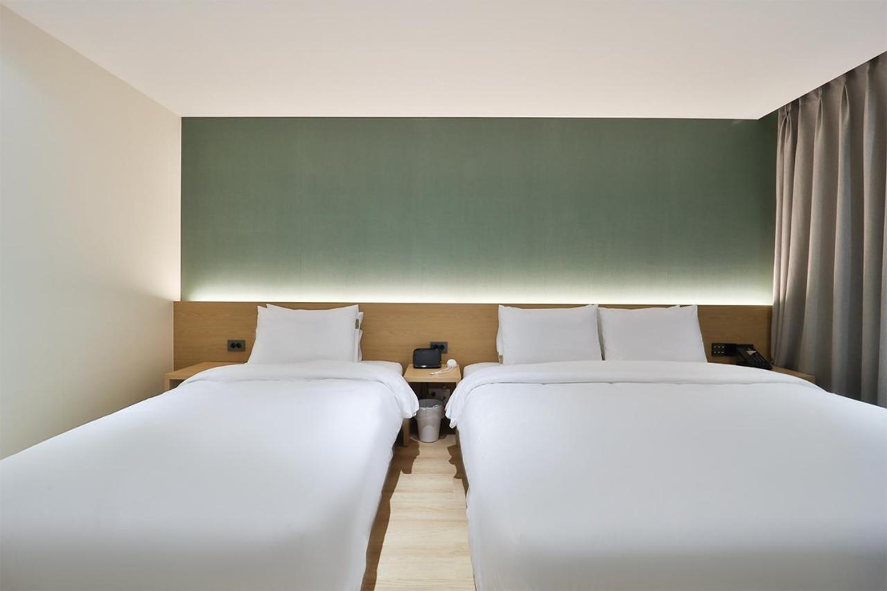 אולסן Custom Hotel מראה חיצוני תמונה