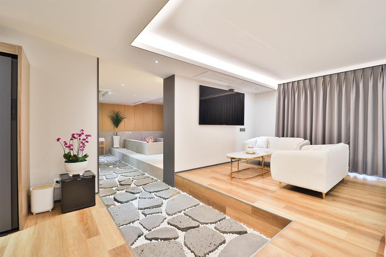 אולסן Custom Hotel מראה חיצוני תמונה