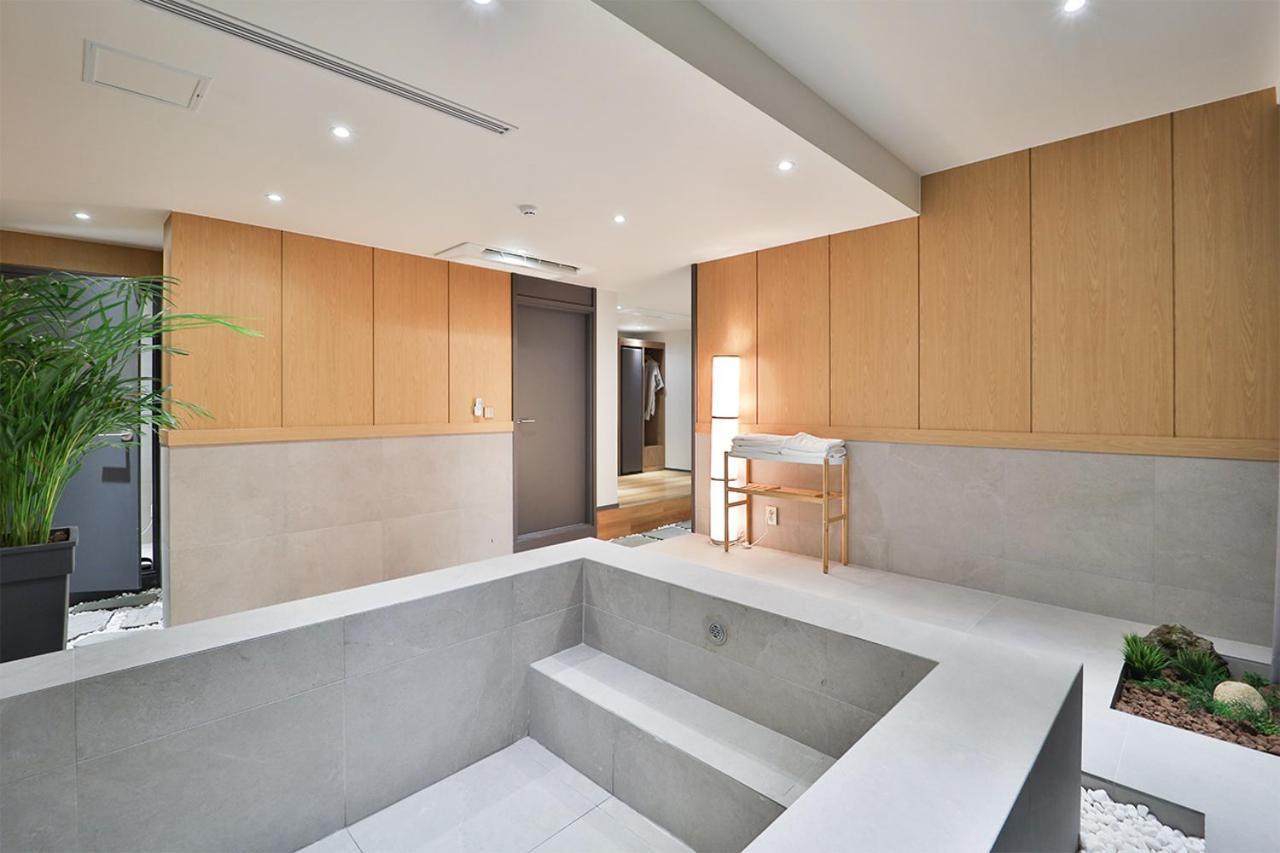 אולסן Custom Hotel מראה חיצוני תמונה