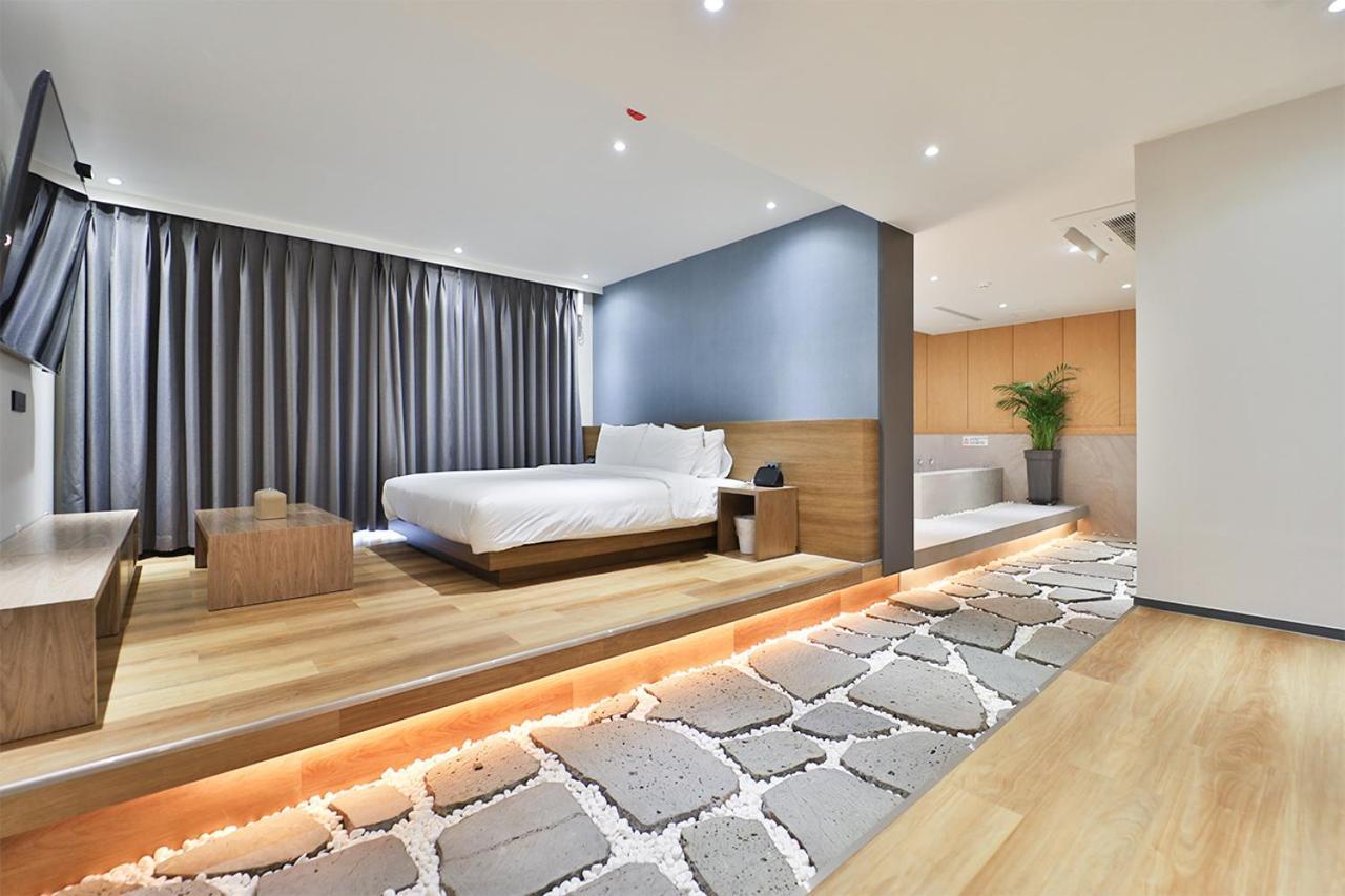 אולסן Custom Hotel מראה חיצוני תמונה
