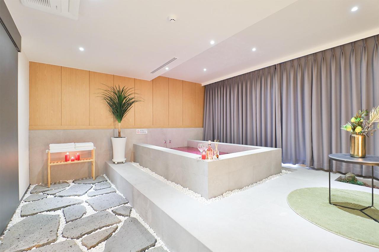 אולסן Custom Hotel מראה חיצוני תמונה